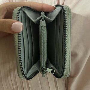 Woman’s Wallet